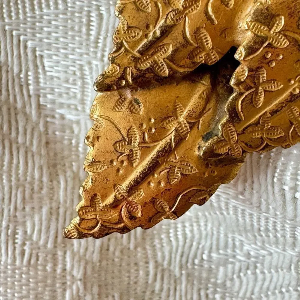 Antique Vintage Art Nouveau Layered Brass Falling Leaves Fur Scarf Clip Brooch